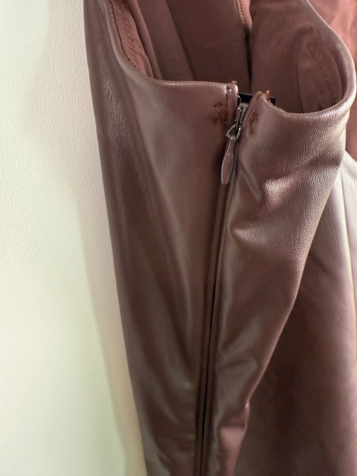 UNDERCOVER Victoria's Secret mini abito slip pelle fux zip laterale scoop schiena marrone XXL NUOVO CON ETICHETTE