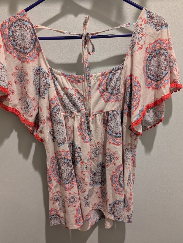 Tempted Hearts Cute Flowy Patterned Baby Doll Boho Tie Square Neck Top Size Med