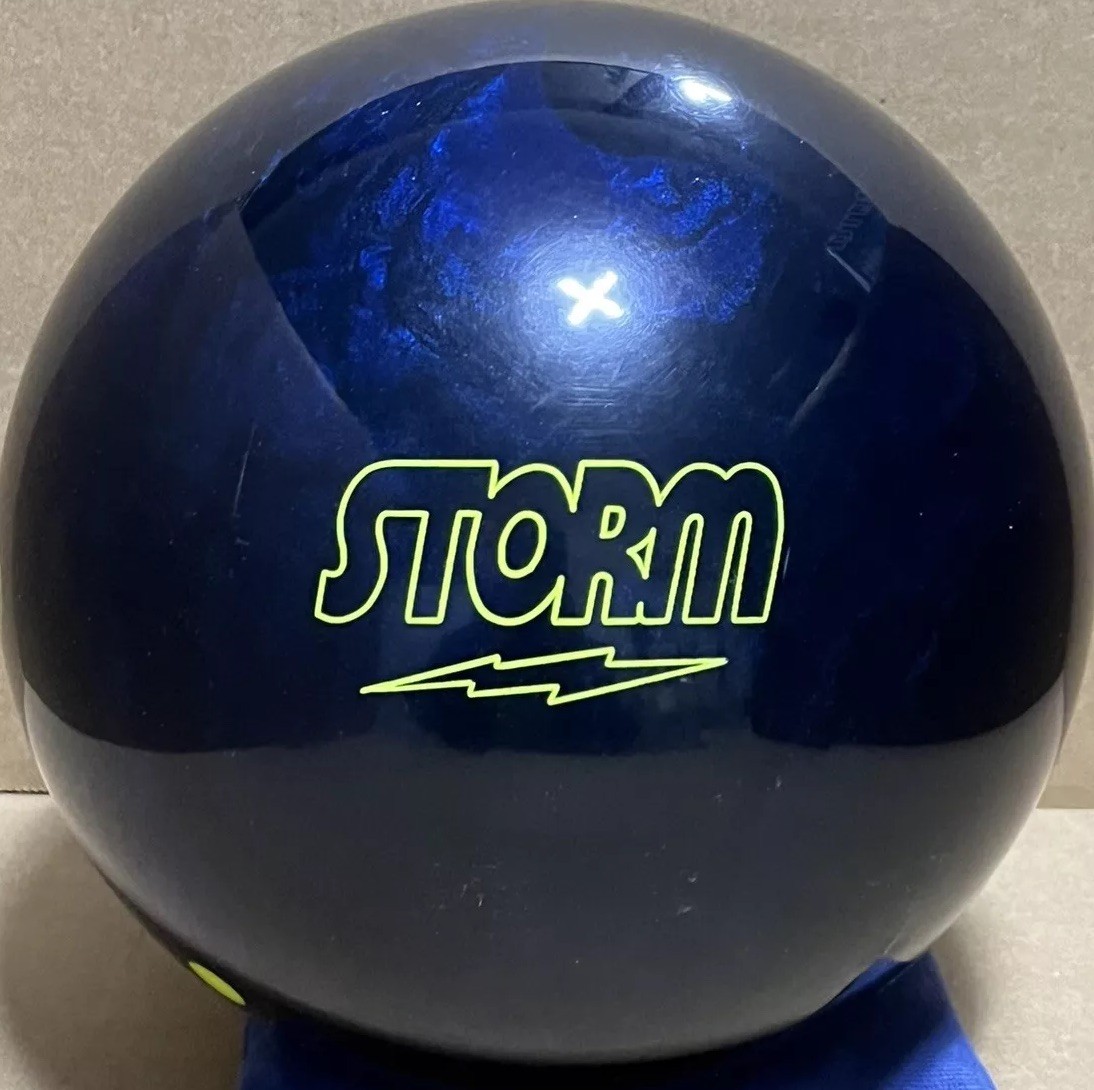 Storm Hy-Road 15 lb Bowling ball New in Original Box 2014