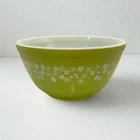 Pyrex Spring Blossom Green 402 Mixing Bowl 1.5 Qt 7.25" Crazy Daisy Milk Glass