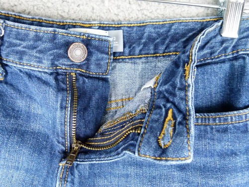 Old Navy Girls Size 12 27x3 Short Blue Denim Shorts - Picture 2 of 5
