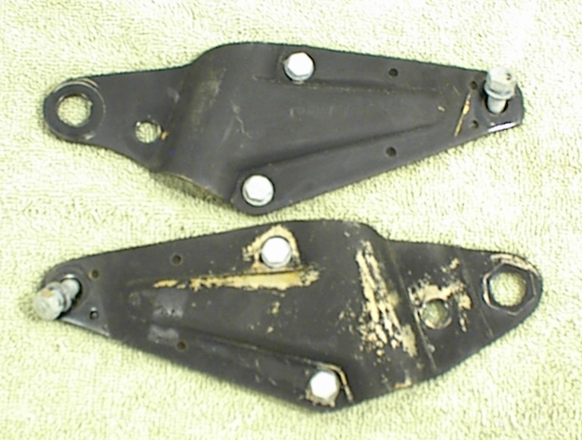 1973 HONDA CB350G PASSENGER FOOTPEG BRACKETS MOUNTS CB350 SUPER SPORT