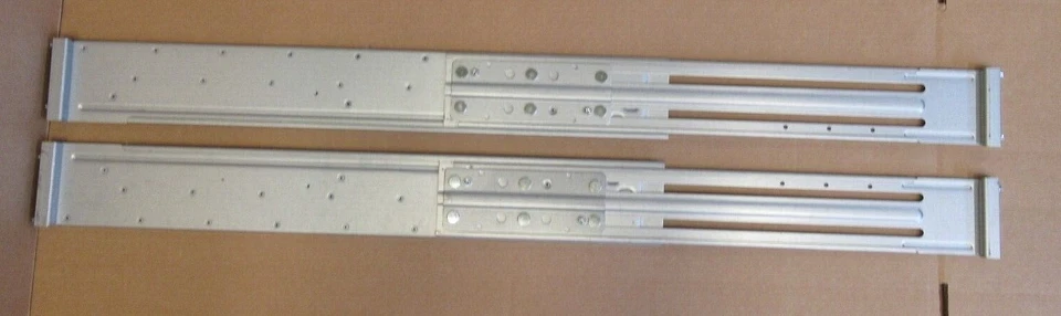 Lenovo Rack Mount Rails 01DC148 01DC147 for ThinkSystem DS2200 DS4200 DS6200 - Image 3 of 4