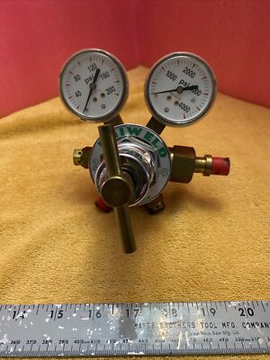 Uniweld Oxygen Series Compressed Gas Regulator