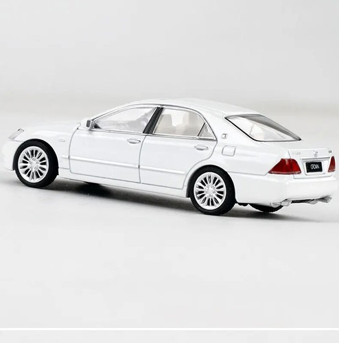 1:64 Toyota Crown 2007 Alloy Car Diecast Toy Vehicles Car Model Scale Model - Picture 16 of 25