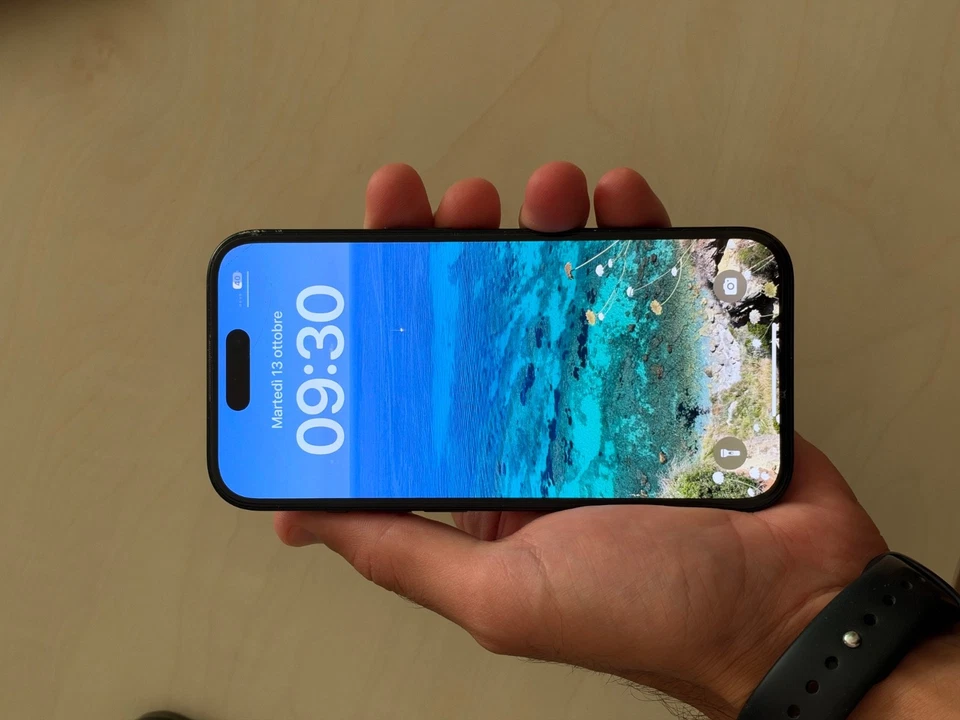 Apple iPhone 15 · 128GB, foto 3 di 5