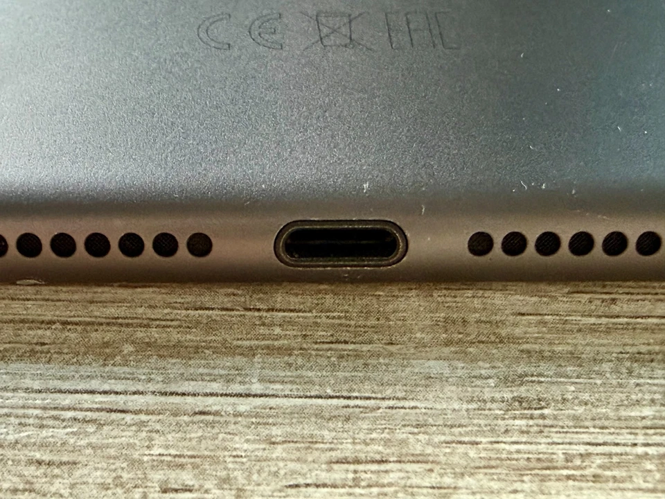 Apple iPad Mini 5. Gen. 256GB 7,9" WiFi only - spacegrau - Bild 4 von 4