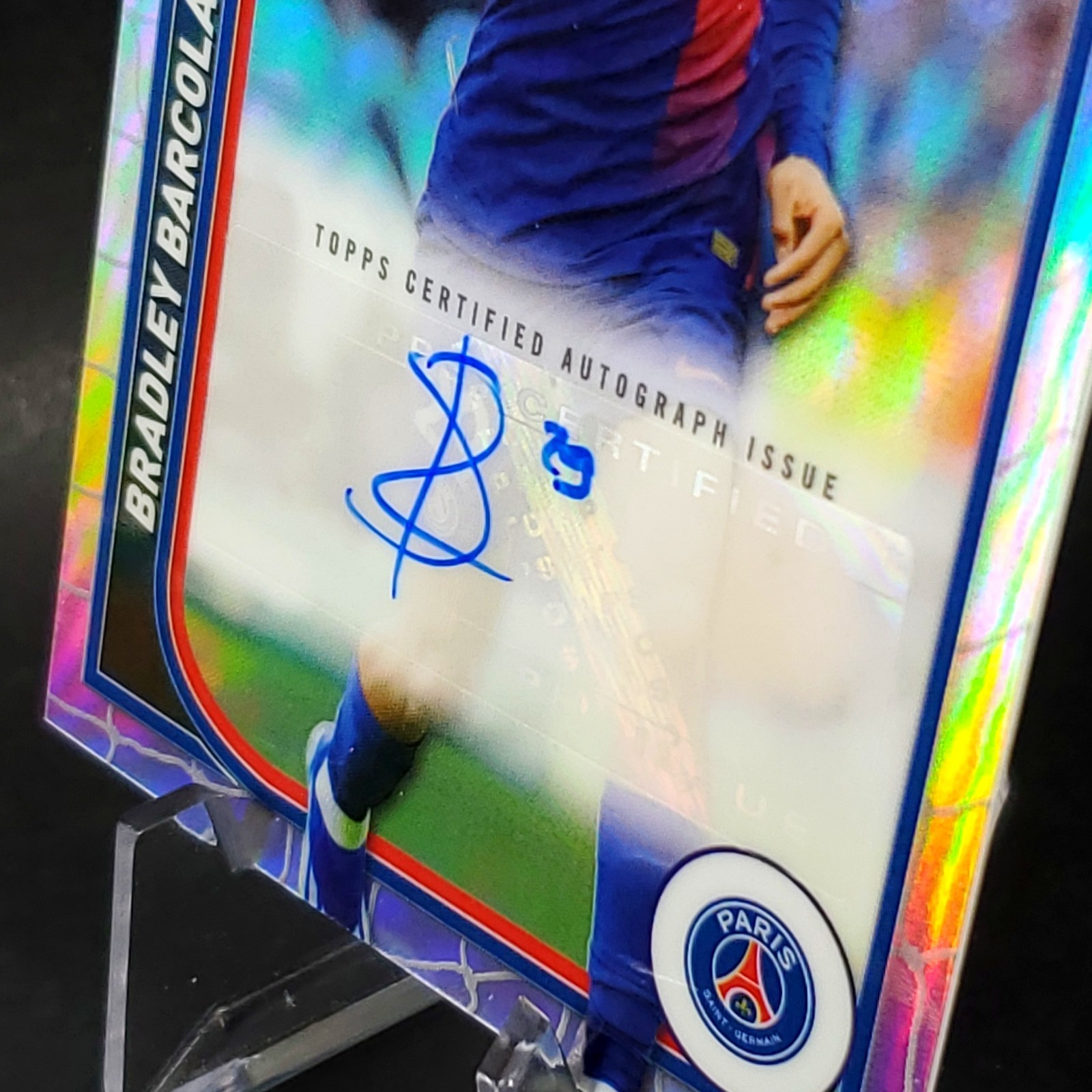Bradley Barcola Auto 2023-24 Topps Merlin UEFA Rookie Refractor Autograph PSG RC view 4