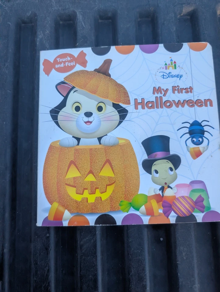 5 Children's touch and feel books - Image 2 of 4