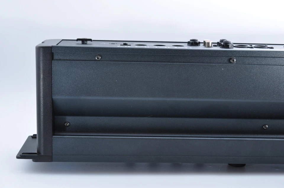 TC Helicon Voicelive Rack w/Adapter Working 11888302 - Image 3 of 4