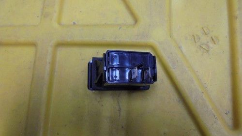 CARLING 15A 12VDC OFF/MOM ON BOAT ROCKER SWITCH 1708R - Imagen 2 de 2