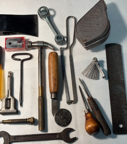 Vintage Posten von 16 Handwerkzeugen - medizinische Säge, Messing, einzigartiger Kugelschlüssel, mehr! F2
