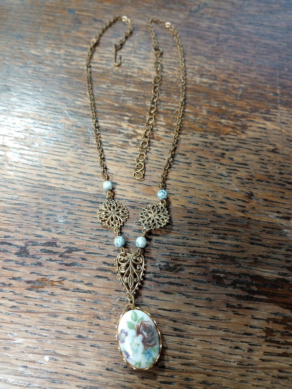 Vtg Lavaliere Tassel Porcelain Floral Cameo Gold Tone Necklace Lariat Filigree 
