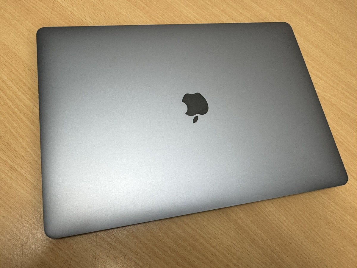 Apple Macbook Pro (2016) - 15