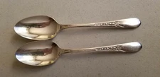 2 ANTIQUE COLLECTIBLE SPOONS 6.25" Wm. ROGERS MFG CO.SILVER PLATE