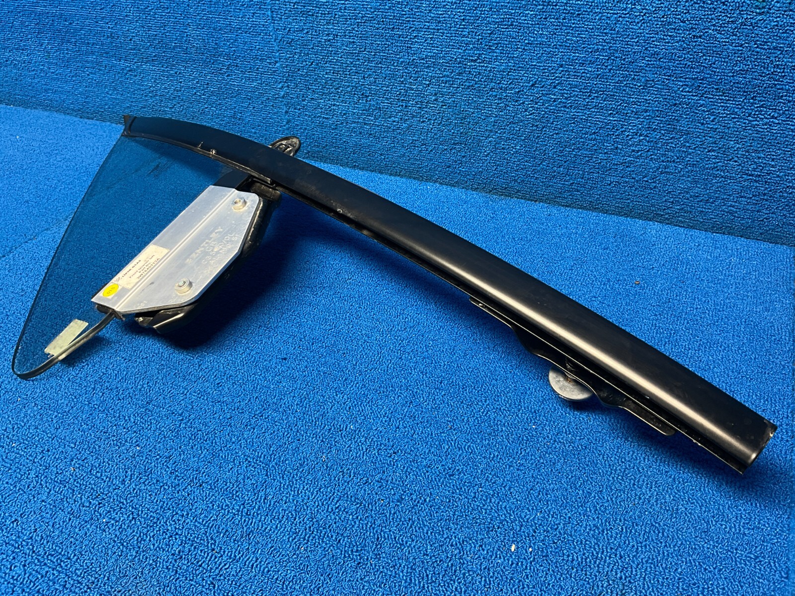 Bentley Continental GT 2007-2010 FRONT+LEFT Quarter glass
