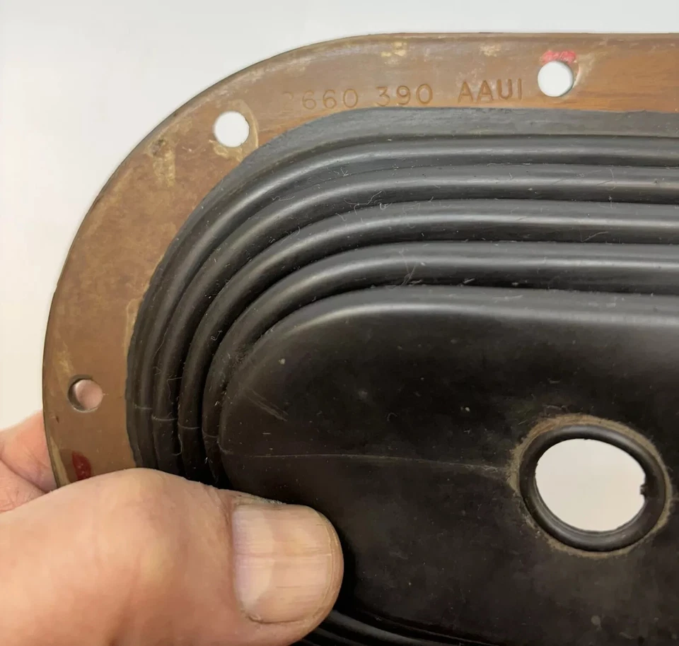 Dodge Dart GTS 1967-1976 Plymouth Barracuda bota de cambio de 4 velocidades 2660390 nuevo en stock Foto 3 de 4