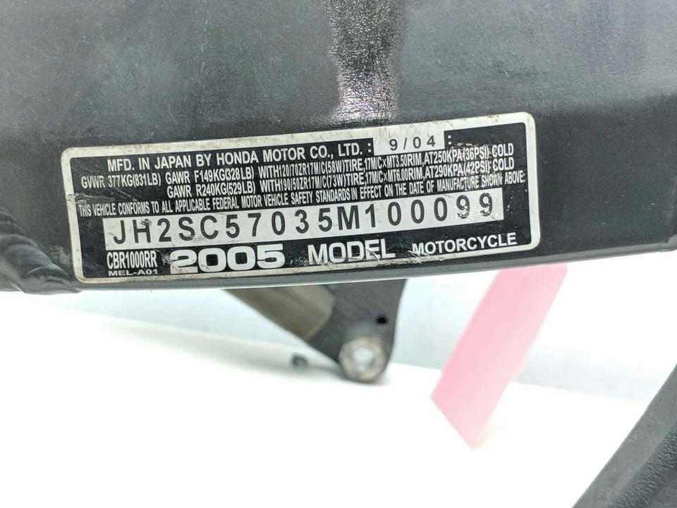 04 05 Honda CBR1000RR cuadro principal chasis SLVG dañado Foto 3 de 4