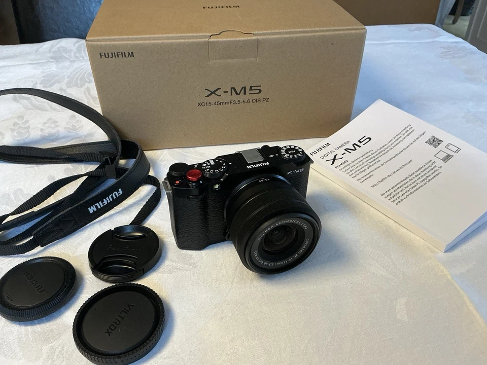 Fuji X-M5 Kit mit 15-45mm Zoom Objektiv