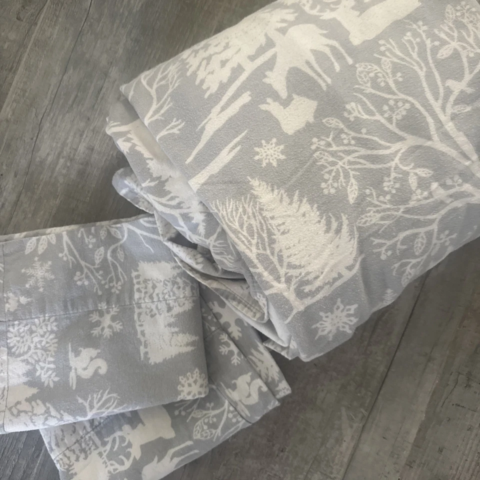 Hojas de franela Pottery Barn gris paz en la tierra 4 piezas Algodón orgánico vacaciones Foto 2 de 2