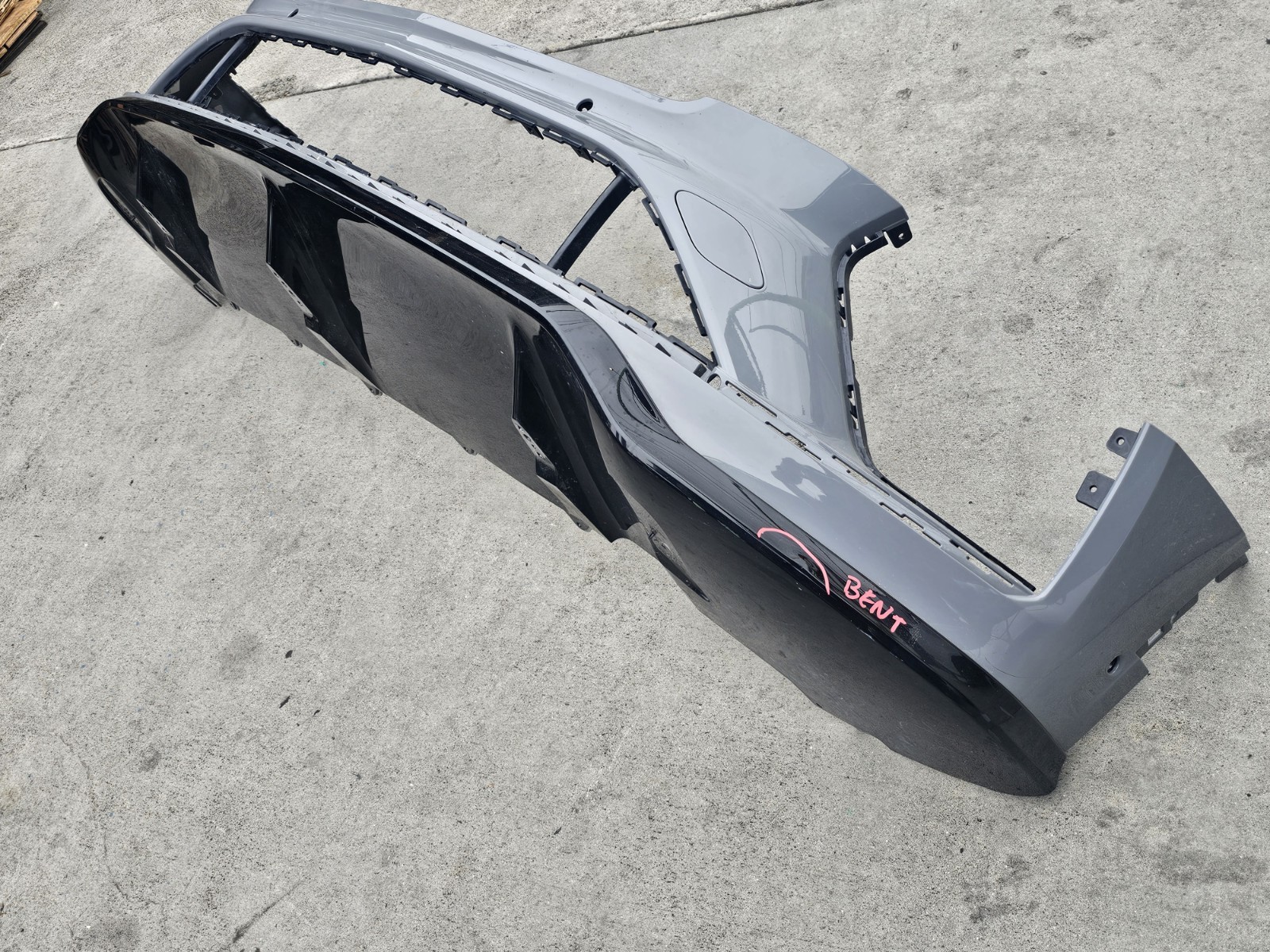 2021-2023 BENTLEY BENTAYGA SPEED FRONT BUMPER W/SPLITTER OEM (NO SHIPPING)