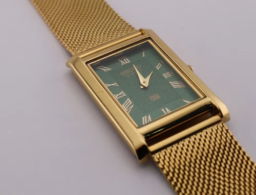 Vintage Seiko Slim Quartz Men's Wrist Watch - Comes With New Battery, New Band