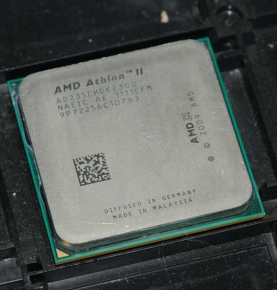 AMD Athlon II X2 235e 2.7 GHz Dual-Core AD235EHDK23GQ CPU AM3 45W - Image 4 of 4