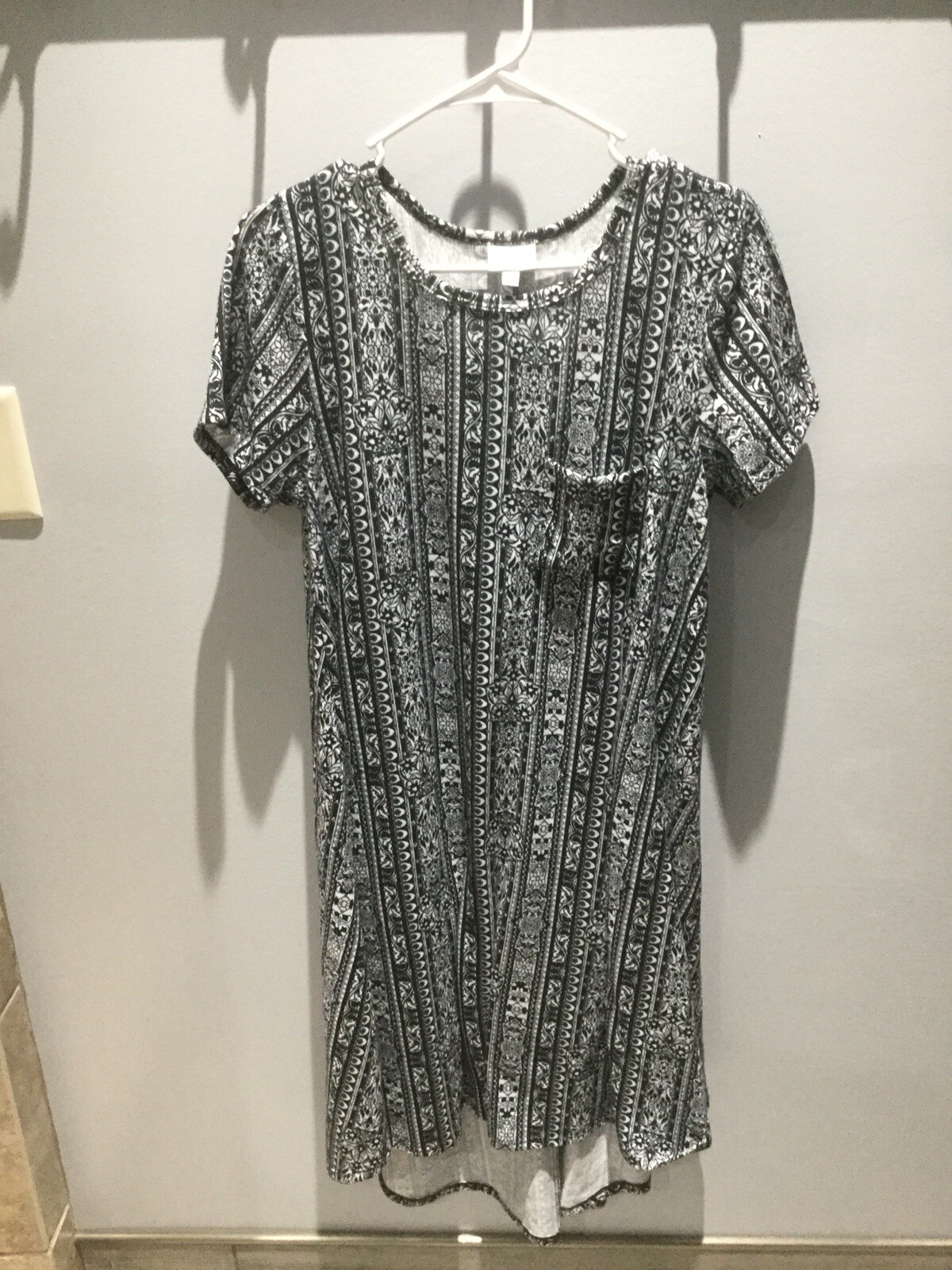 Women’s Lularoe Carly Dress. Black/White. Size Medium. NWOT