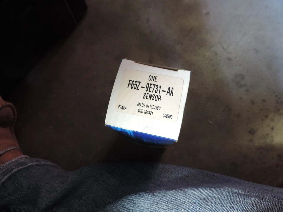 Conjunto de sensor de velocidad de vehículo original Ford Expedition 1997-2006 F65Z-9E731-AB Foto 2 de 4