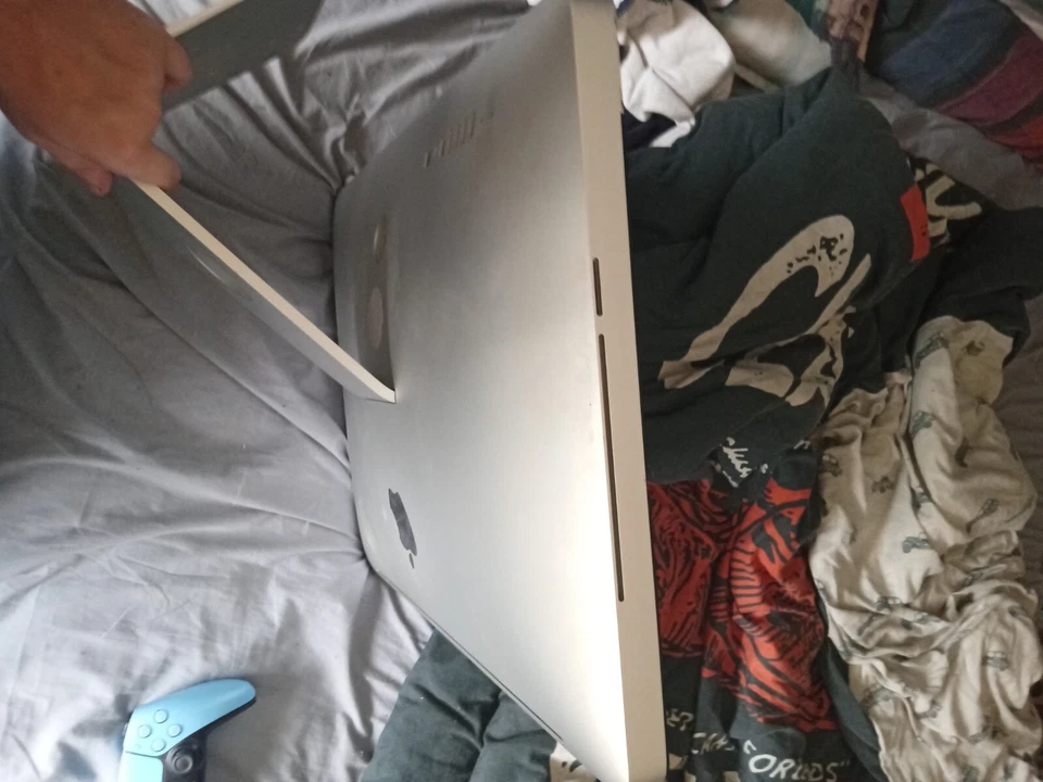 Apple iMac A1311 21.5" (1TB HDD, Intel Core i3, 3.2 GHZ, 4GB) Desktop - MC509B/. - Image 2 of 3