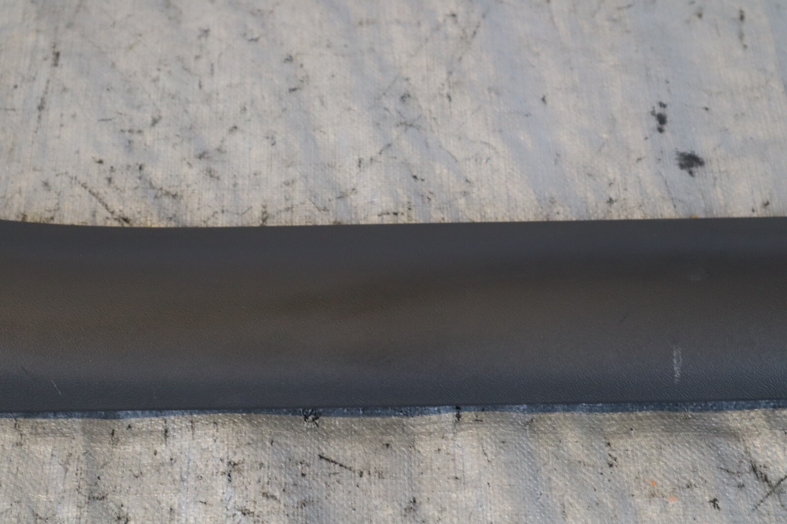 2014 AUDI R8 V8 QUATTRO AWD 4.2L OEM LH INTERIOR DOOR SILL PLATE *SCRATCHES#1339