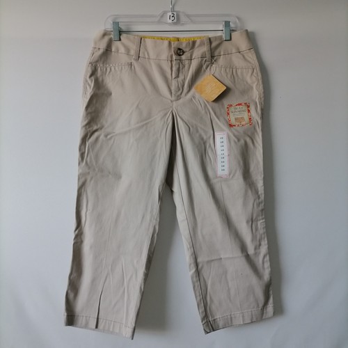 NWT Dockers Women's Beige Flat Front Stretch Casual Cropped Capri Pants Size 10