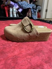 Beige / Tan Comfy Clogs with Buckle