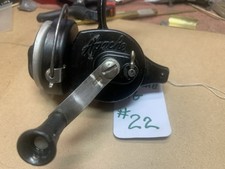 Vintage Airex Apache spinning reel