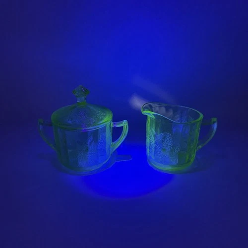 Green Uranium Floral Poinsettia Jeannette Depression Glass Sugar/Creamer Set