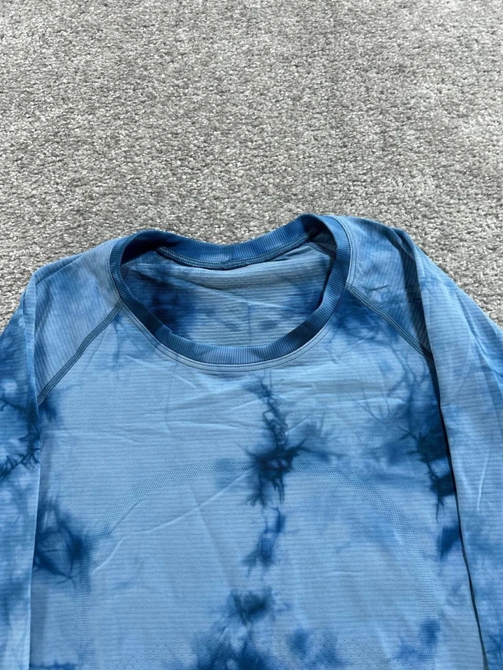 Pullover para correr Lululemon Swiftly Tech 8 azul para mujer Foto 2 de 4