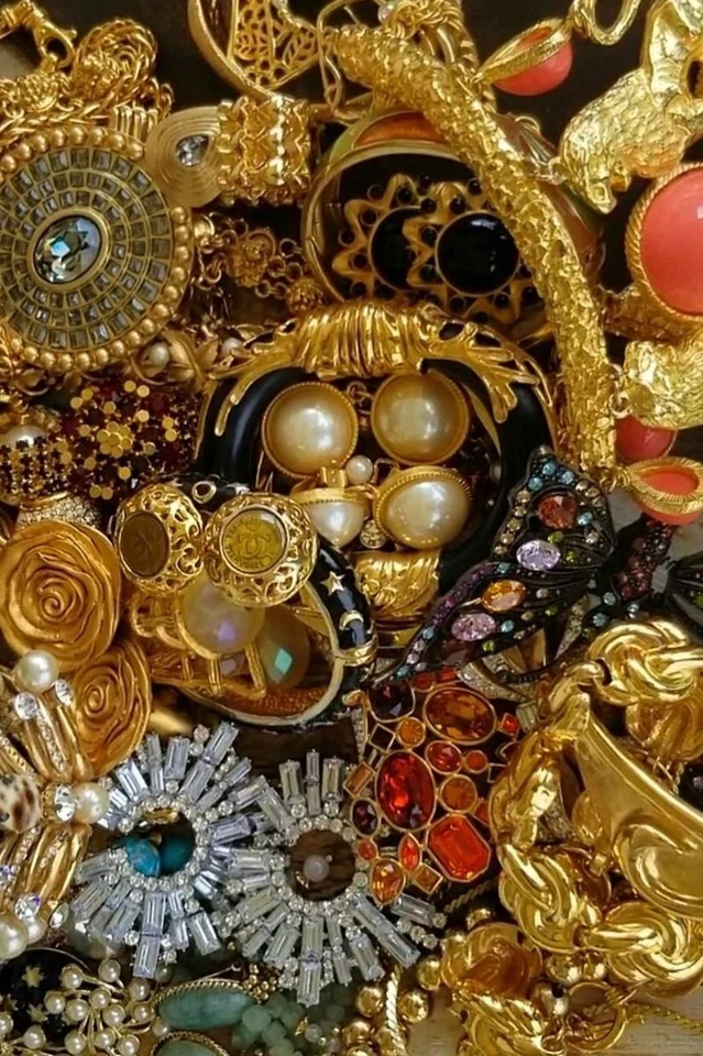 Costume Jewelery Delight