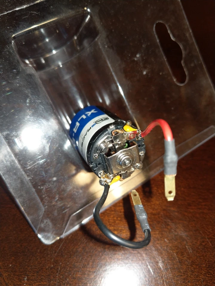 E-RACERS SPORTWERKS XLR 8 SWK6906 MOTOR DE DOS CABLES 2007 HORIZON HOBBY DESCONTINUADO Foto 3 de 4