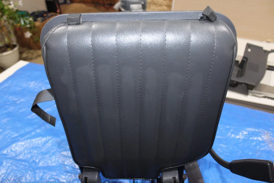 86-97 Nissan HARDBODY D21 XCab BUCKET Seats REAR Gray VINYL w/ Seatbelts - Image 2 of 4