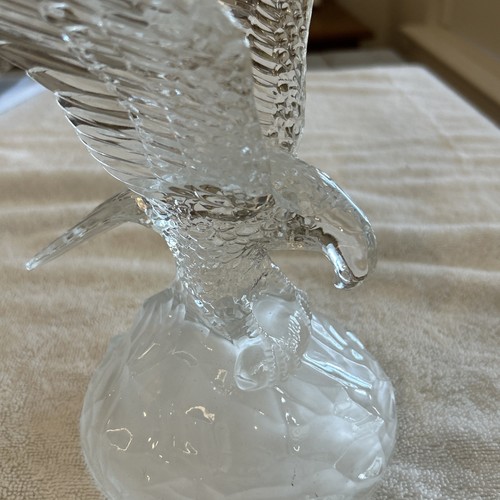 Crystal & Frosted Glass Eagle, Wings Spread Figurine Base Frosted - Picture 2 of 8