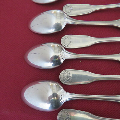 CHRISTOFLE : 12 cuillères métal argenté modèle coquille