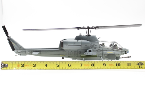 Forces of Valor 1:48 USMC AH-1W Super Cobra Attack Helicopter Unimax 2013 - Picture 2 of 13