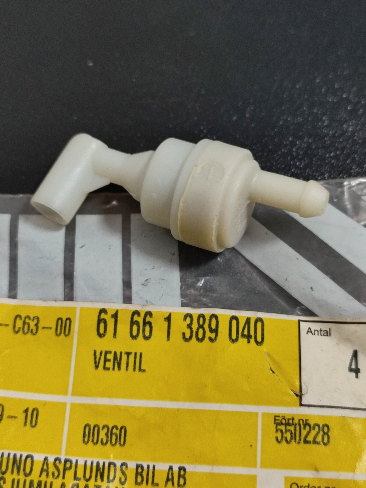 BMW E32 E36 E34 Screen Washer Jet One-Way Check Valve