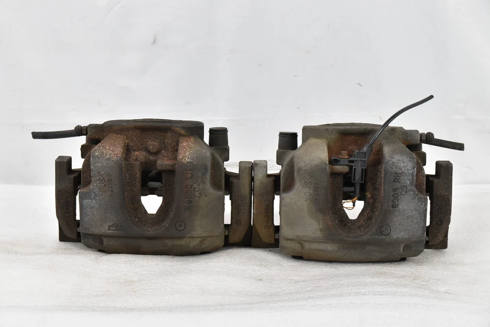 🚀 PINZA DE FRENO DELANTERA IZQUIERDA Y DERECHA MERCEDES GL450 2013-2019 CON PASTILLAS DE FRENO OEM Foto 3 de 4