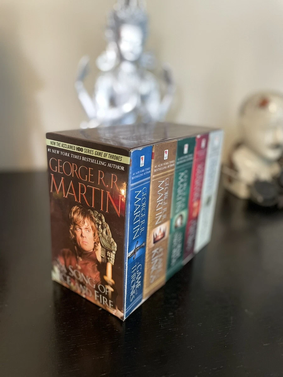 George RR Martin's A Game of Thrones 5-Book Boxed Set (Song of Ice and Fire  Series) (A Song of Ice and Fire)