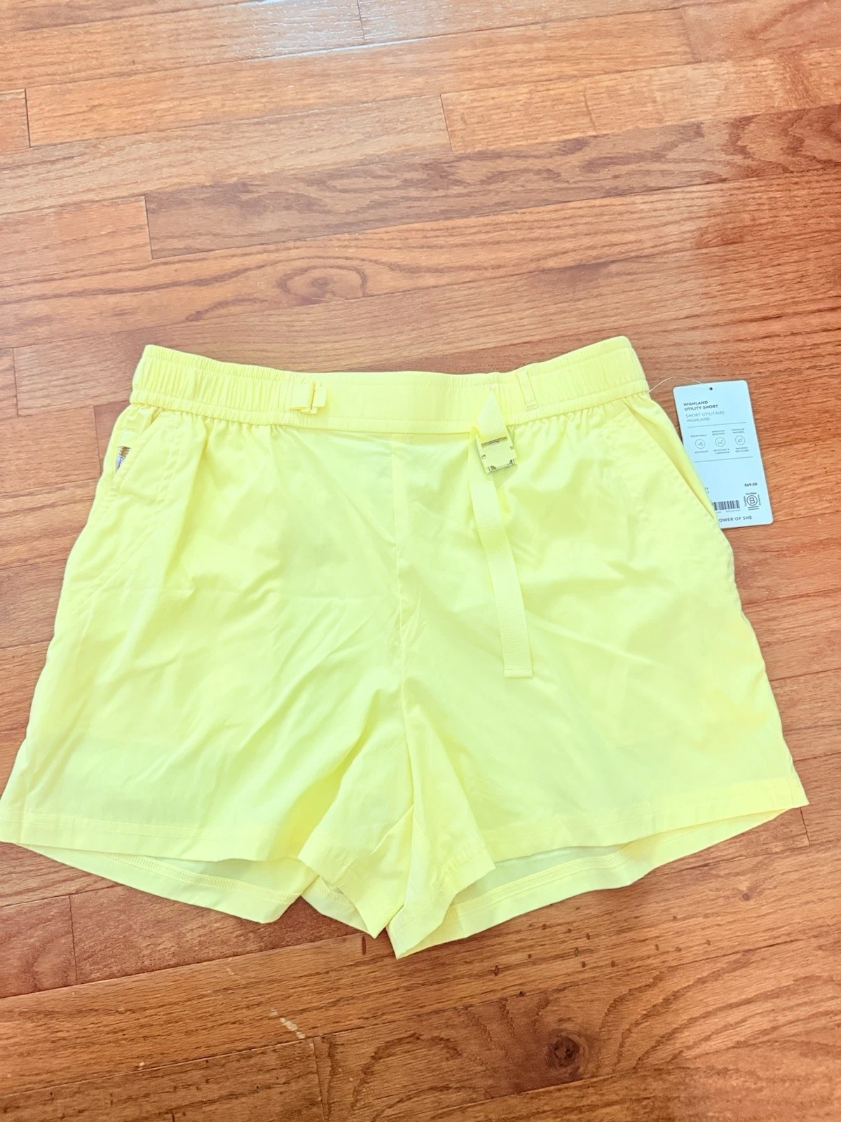 Athleta Yellow Highland Utility Short Women's Size Medium Belted 2242