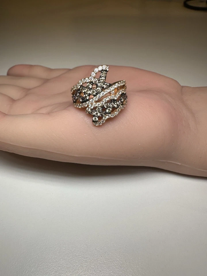 Juego de oro rosa de 14k con pavé champán y diamantes blancos 1,50 CTW. 7,8 gramos Foto 2 de 4