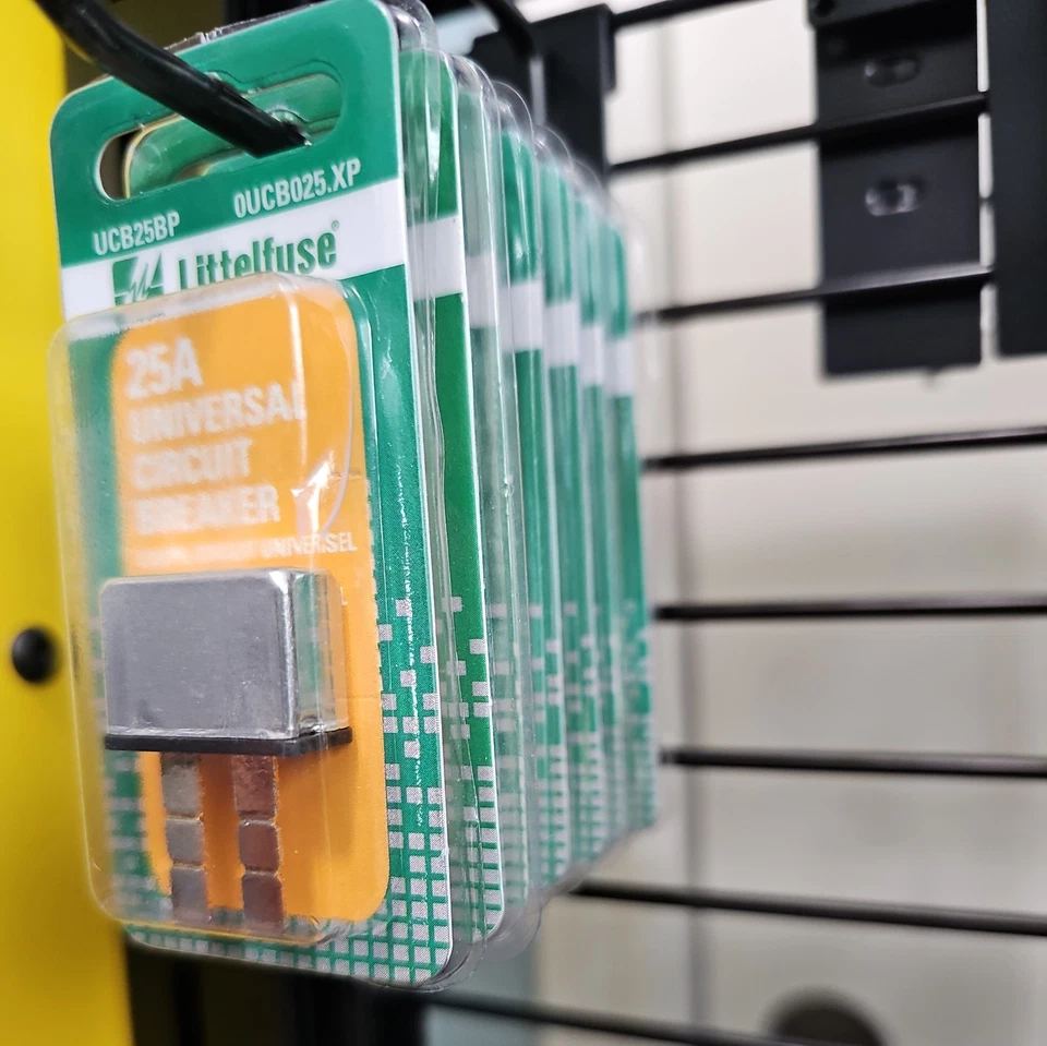 INTERRUPTOR DE CIRCUITO UNIVERSAL LITTELFUSE UCB25BP 25 AMP 0UCB025.XP Foto 2 de 3