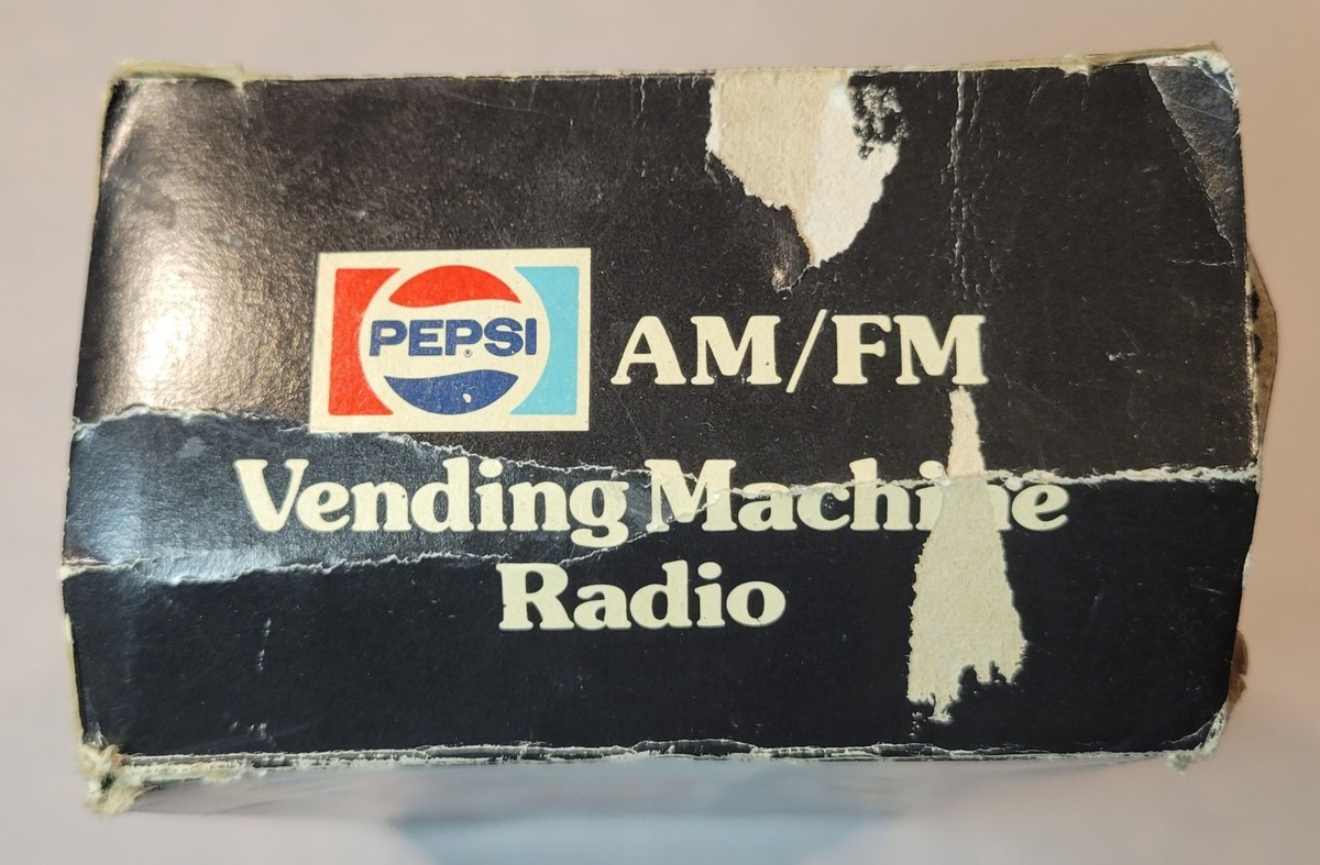 1980s Pepsi Soda Vending Machine AM/FM Transistor Radio Classic w