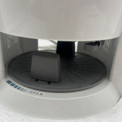 Black & Decker Lids Off Automatic Jar Opener JW200 One Easy Touch Opens Jars - Picture 7 of 9